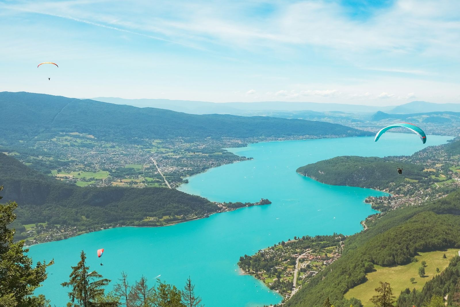 Le lac d’Annecy vu des hauteurs